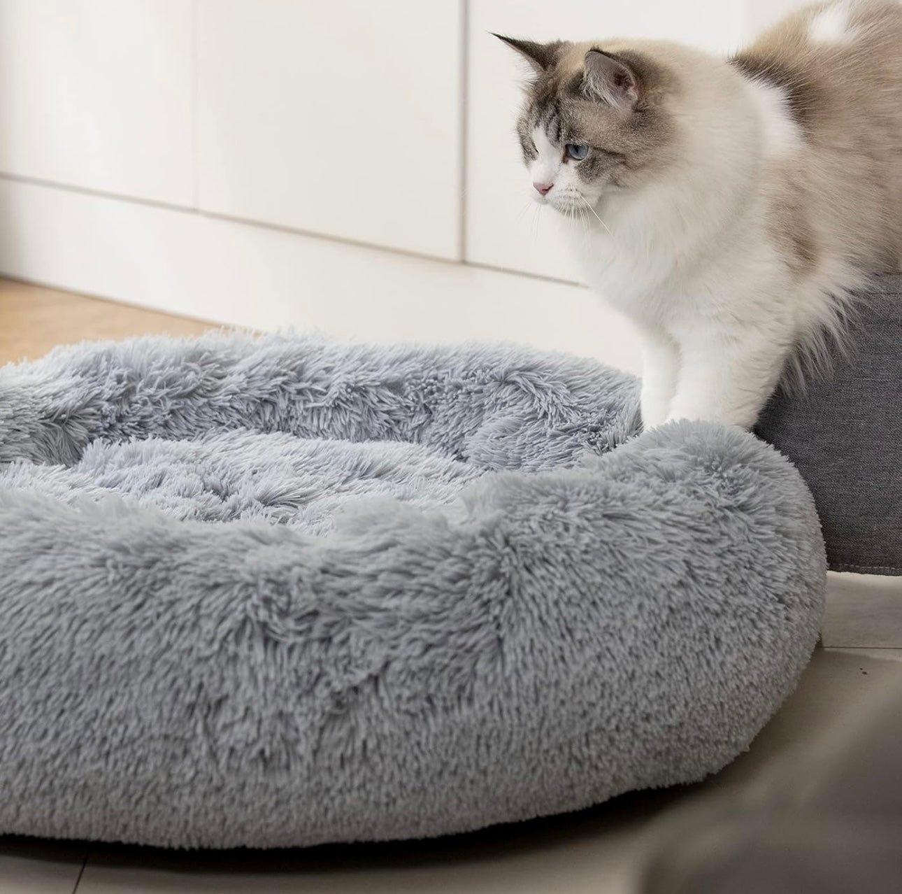 Calming Pet Bed for Small Medium Dog Cat, Round Donut Dog Bed Washable, Fluffy Faux Fur Plush Cuddler Pet Kitten Cushion Bed, Anti-Slip, Fits up to 45 lbs, 30 inch, Light Gray