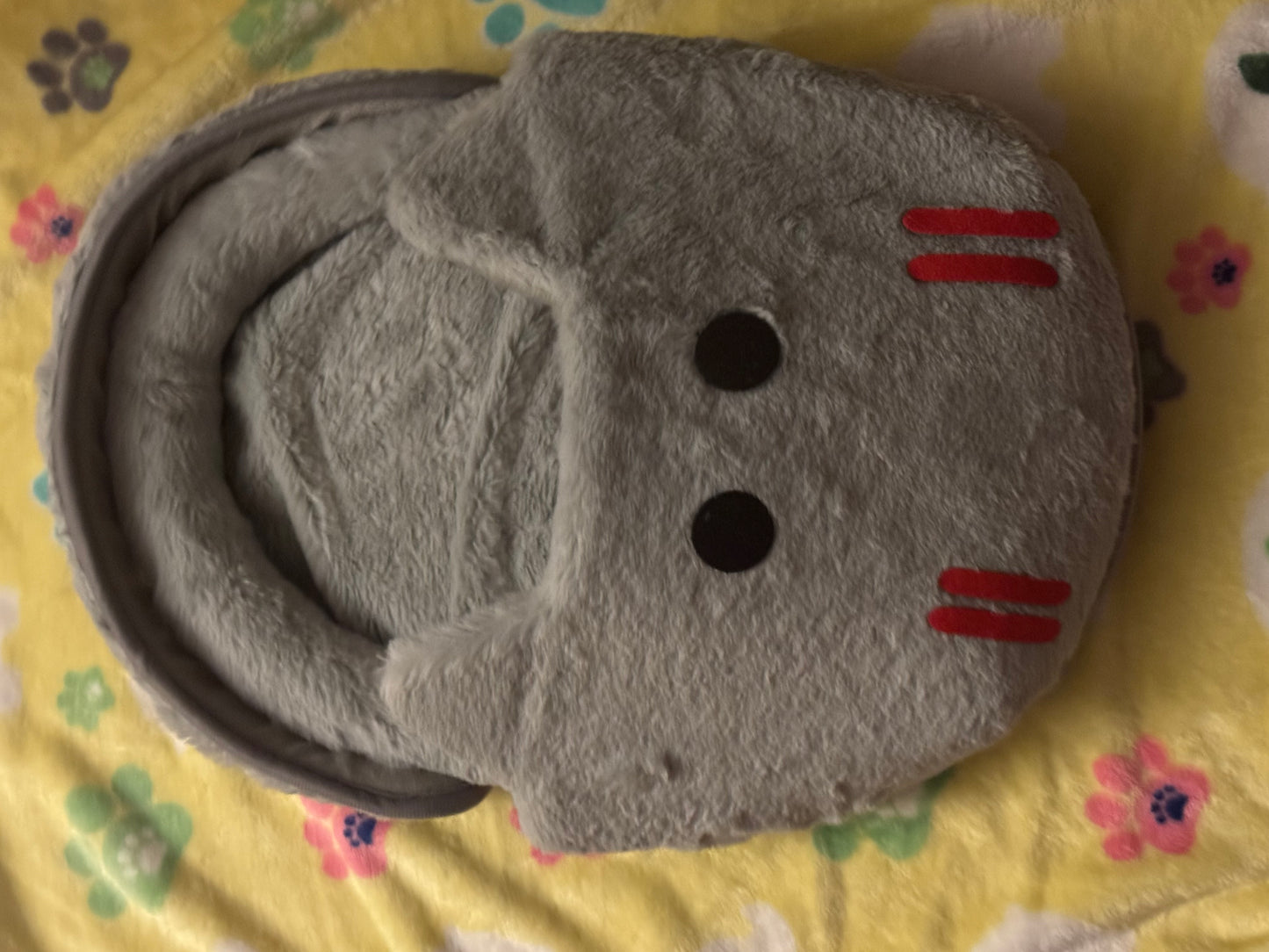 Cat-Shaped Pet Bed