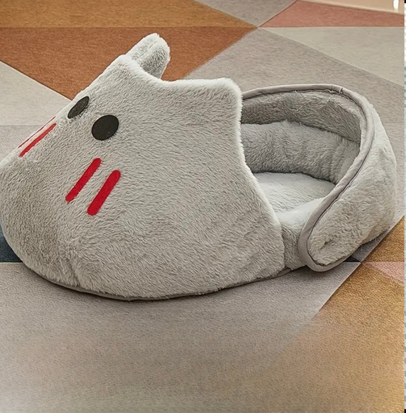 Cat-Shaped Pet Bed